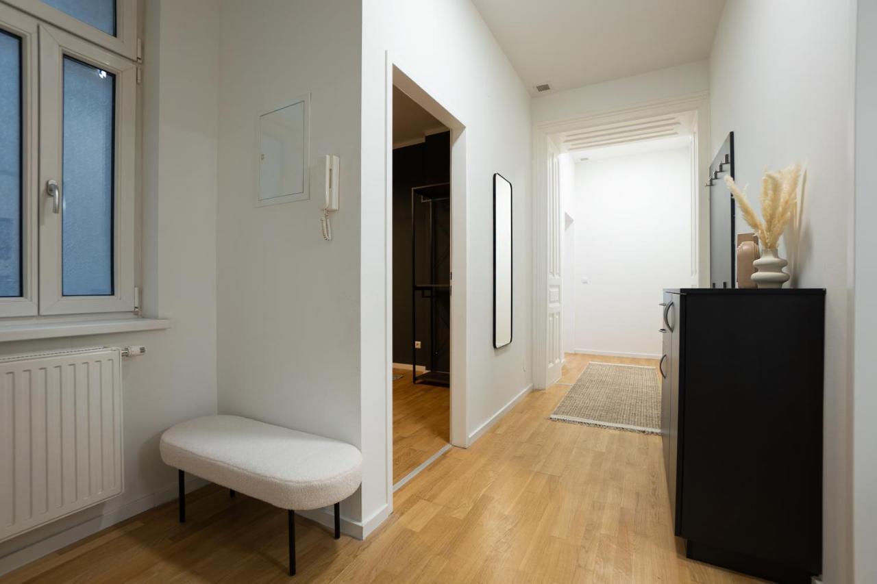 Aesthetic Newly Renovated Located Near Belvedere Castle, 15 Minutes From Stephansplatz Vienne