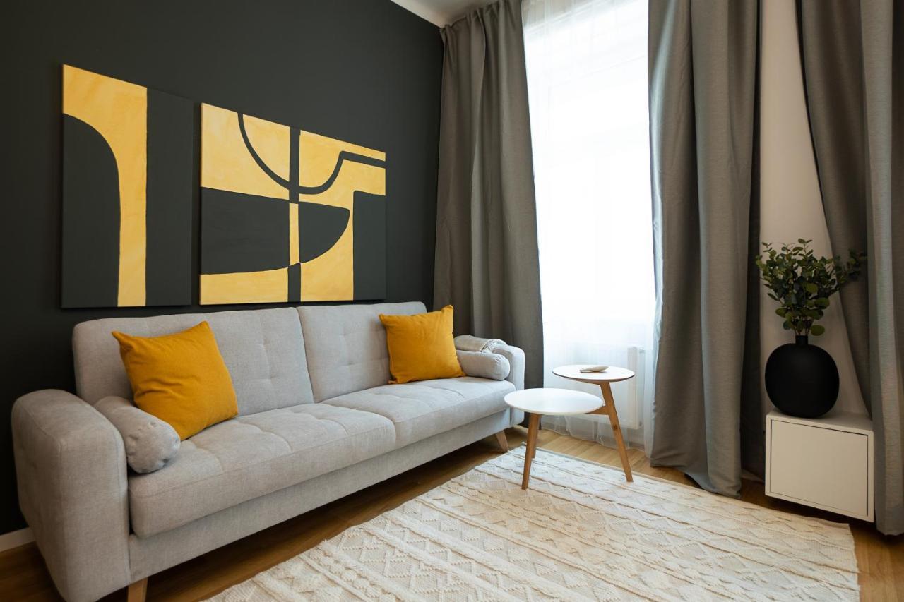 Aesthetic Newly Renovated Located Near Belvedere Castle, 15 Minutes From Stephansplatz Apartament