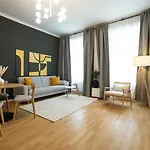 Aesthetic Newly Renovated Apartment Located Near Belvedere Castle, 15 Minutes From Stephansplatz